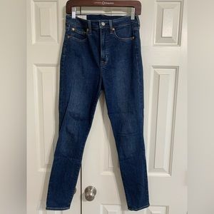 NWOT GAP true skinny sky high jeans